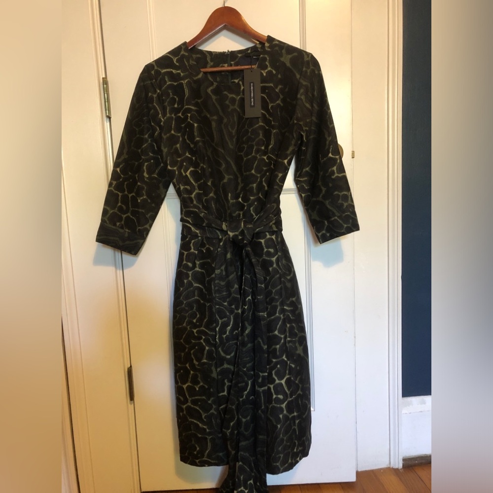 NWT SAMANTHA SUNG Rachel Crew Dress in Typhoon Leopard Olive Green Color Sz 6